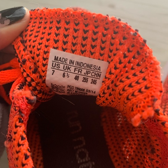 Orange and Black Adidas - Picture 9 of 9